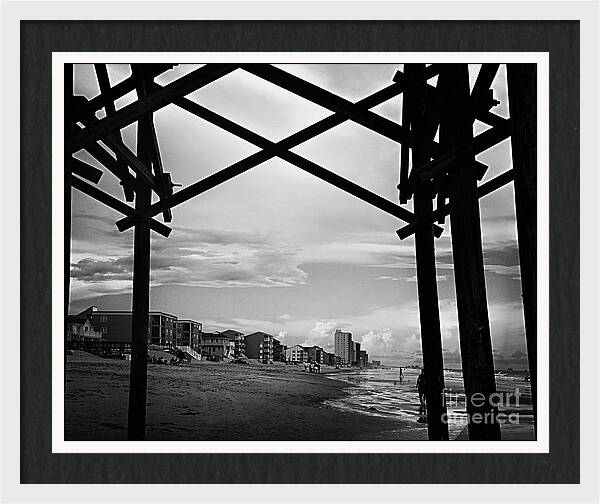 Garden City Pier Photo in black and white by Bob Pardue Photograpphy